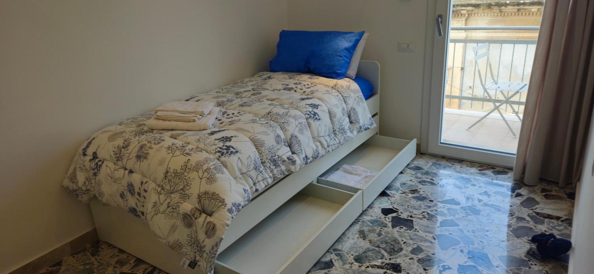 Eos Serenity Suites Сиракуза Екстериор снимка